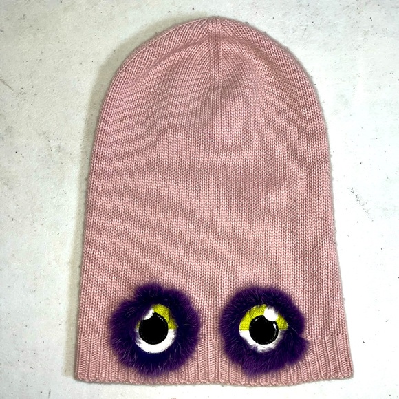 FENDI PINK BEANIE HAT - Picture 3 of 7
